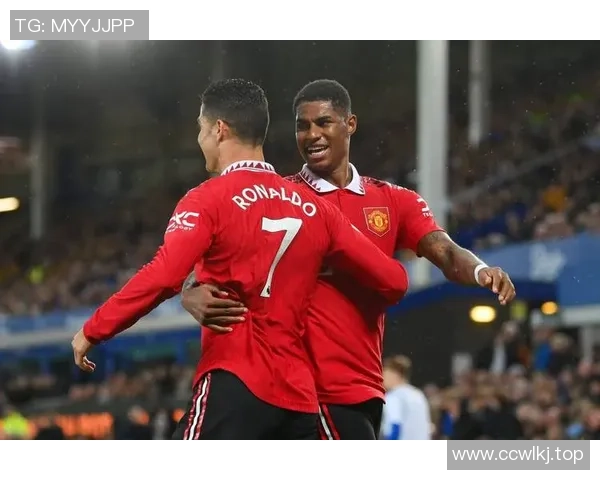 拉什福德重返诺坎普梦想成真巴萨官方宣布传奇球员回归